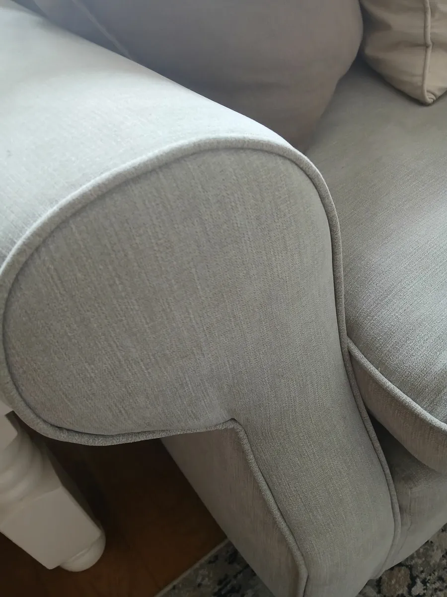 Couch and 2 Armchairs - Image 4