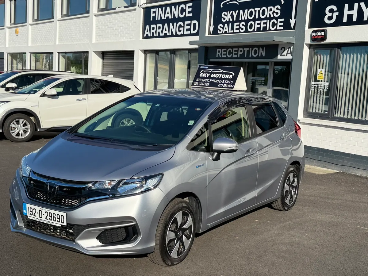 2019 Honda Fit 1.5 Hybrid auto ,Low Miles 21K KM - Image 4