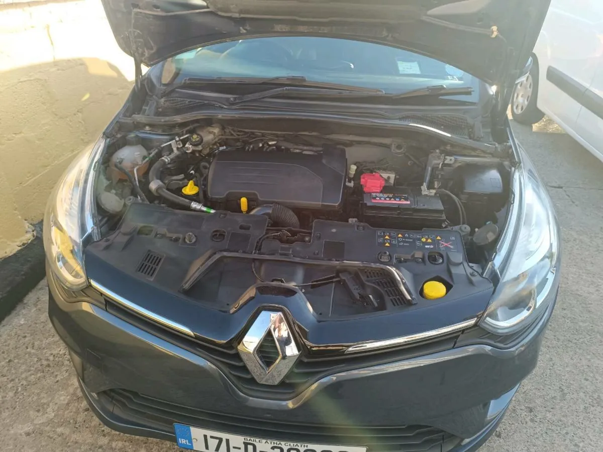 Renault Clio - Image 2
