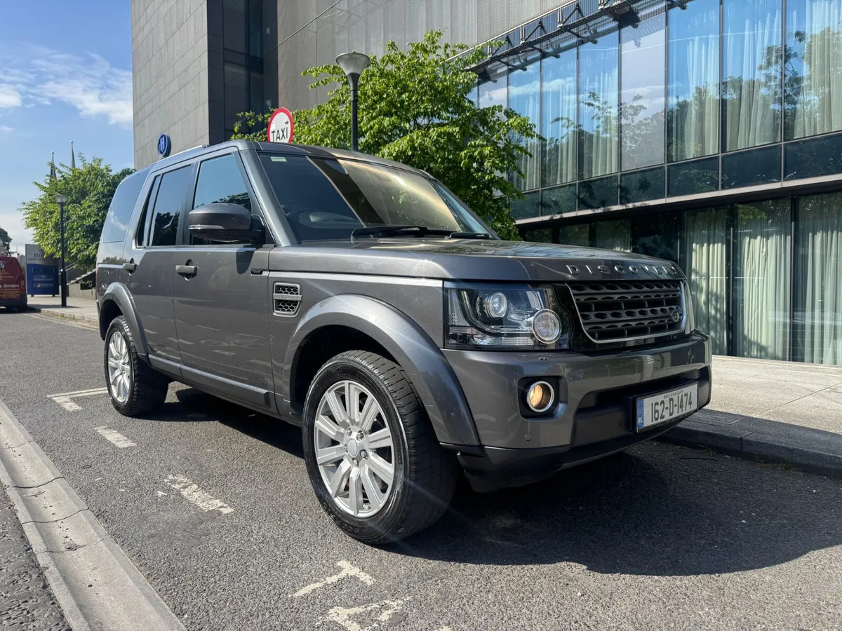 Land Rover Discovery 3.0 TDV6 - Image 1