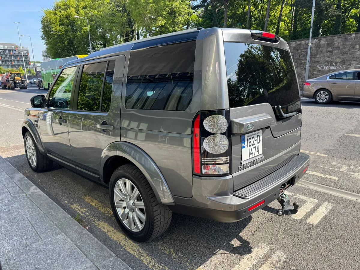 Land Rover Discovery 3.0 TDV6 - Image 4