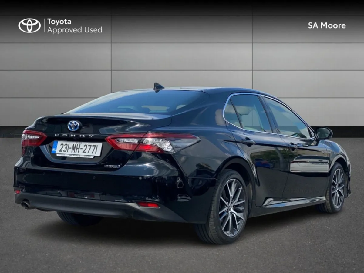 Toyota Camry Platinum Edition - Image 2