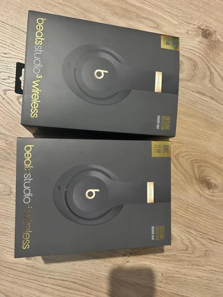 1 new beatsBeats Studio3 Wireless Shadow Grey ( ONLY ONE LEFT) - Image 1
