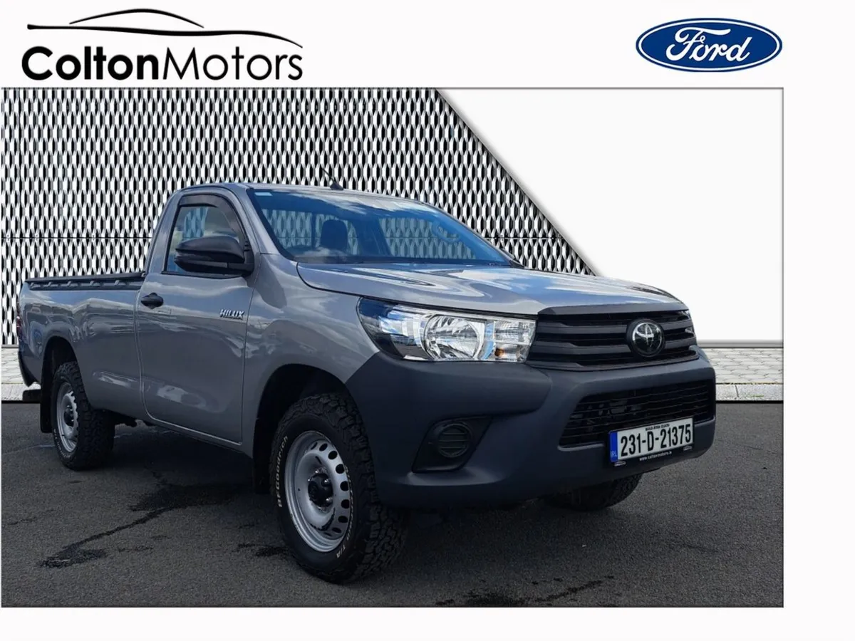 Toyota HiLux Hilux Hilux 2.4 DLX Single CAB - Image 1