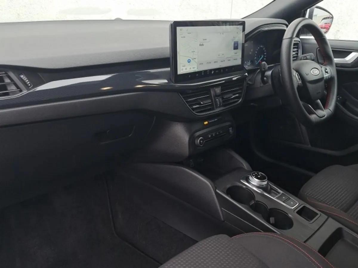 Ford Focus 1.5l Ecoblue 115PS St-line Auto - Image 4