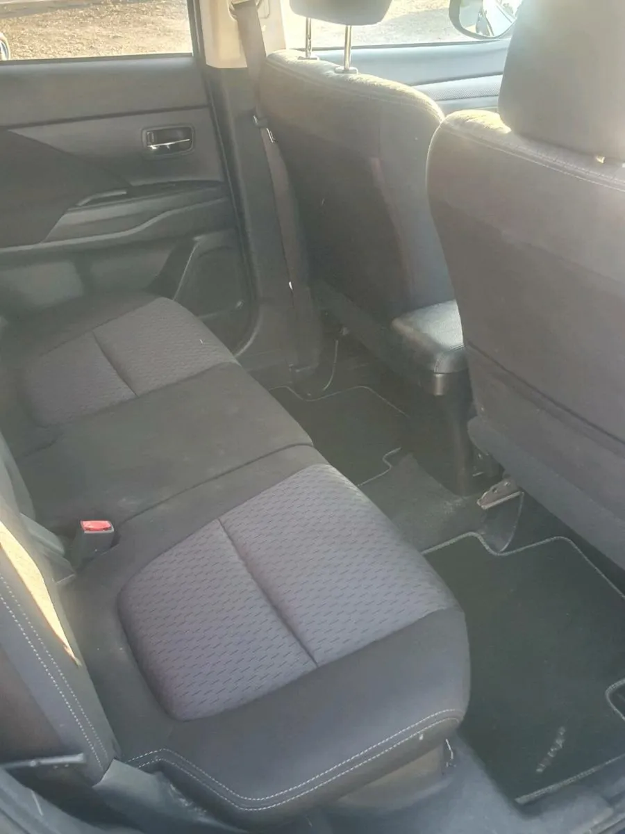 Mitsubishi Outlander - Image 4