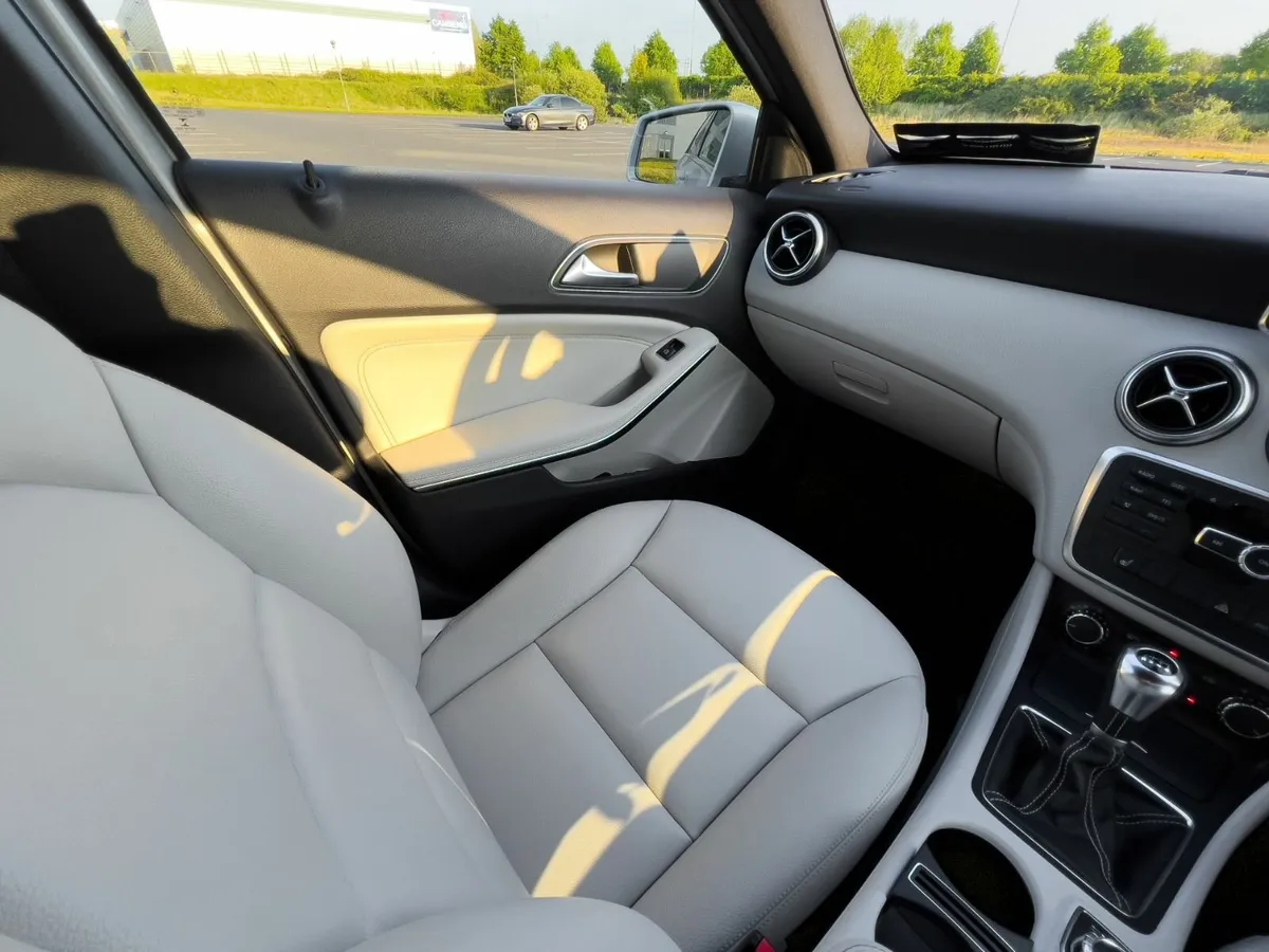 Mercedes-Benz A-Class 2014 - Image 2