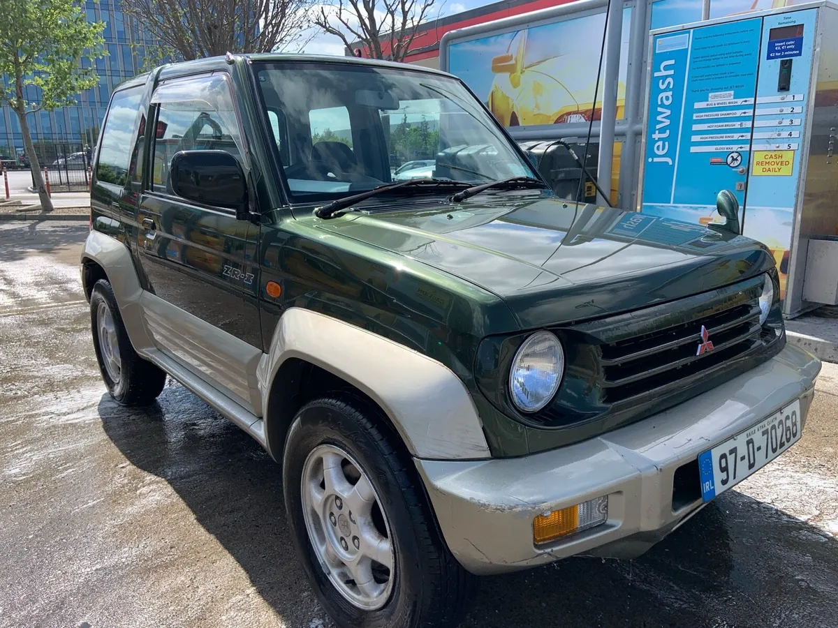 Mitsubishi Pajero JNR automatic - Image 1
