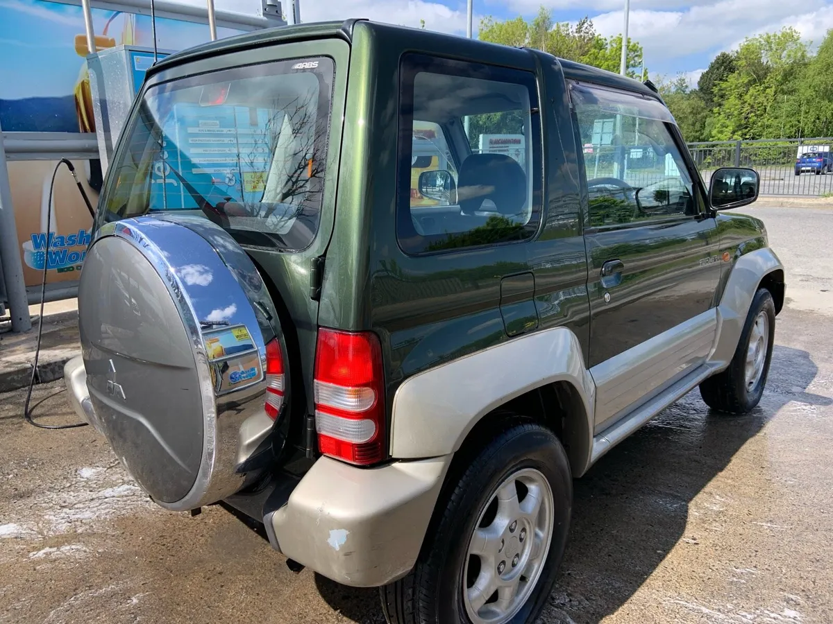 Mitsubishi Pajero JNR automatic - Image 3