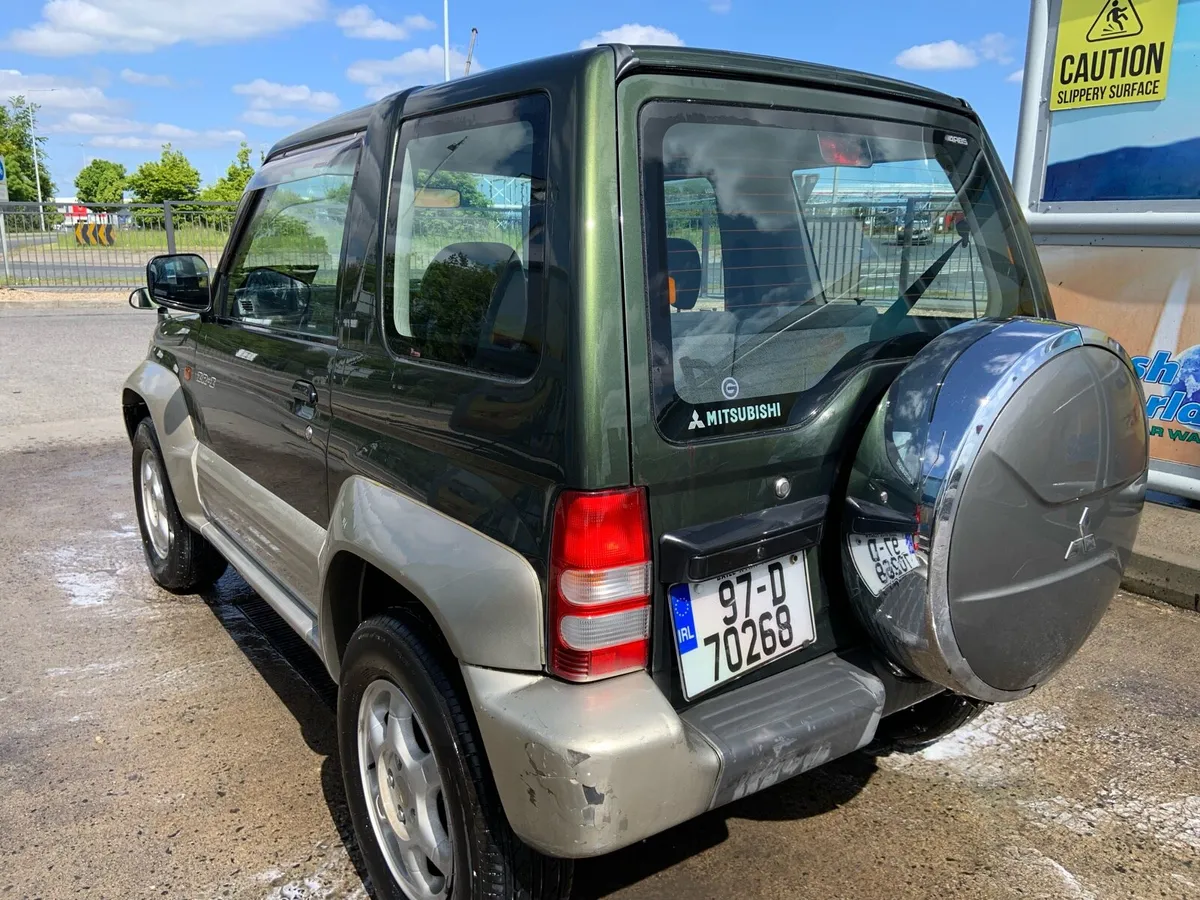 Mitsubishi Pajero JNR automatic - Image 4