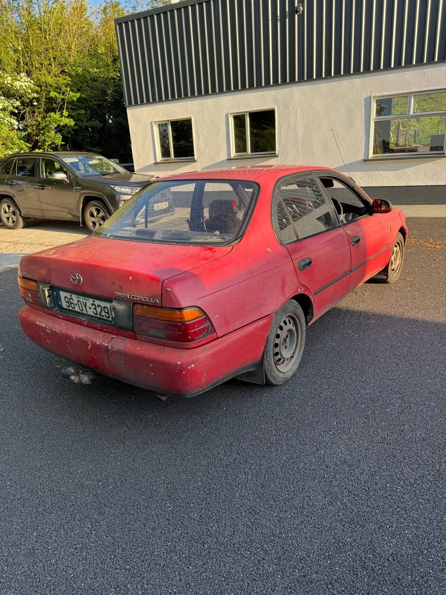 Toyota Corolla 1996 - Image 2