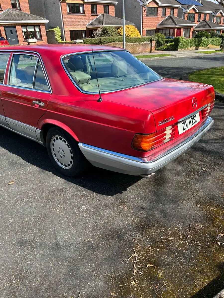 Mercedes 300se - Image 2