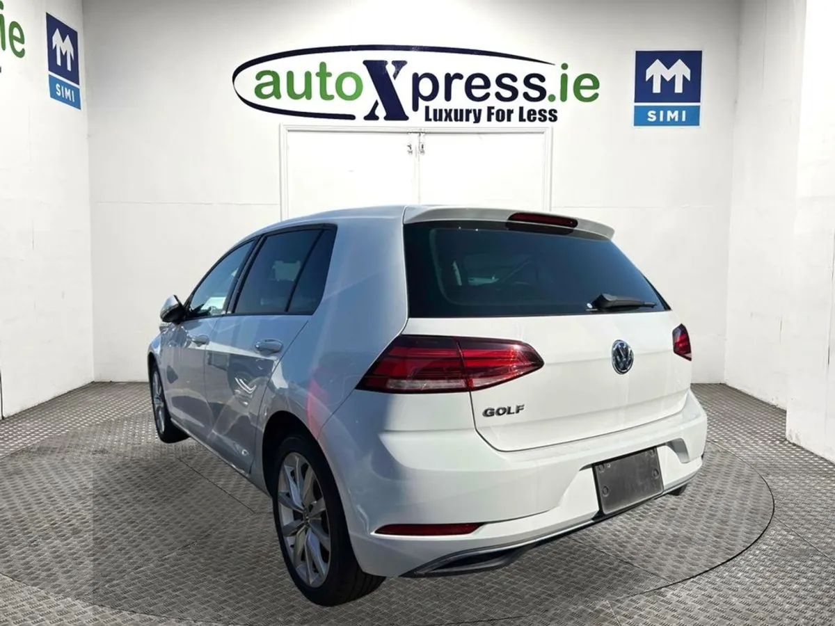 Volkswagen Golf 1.2 TSI Automatic  Reversing Came - Image 3