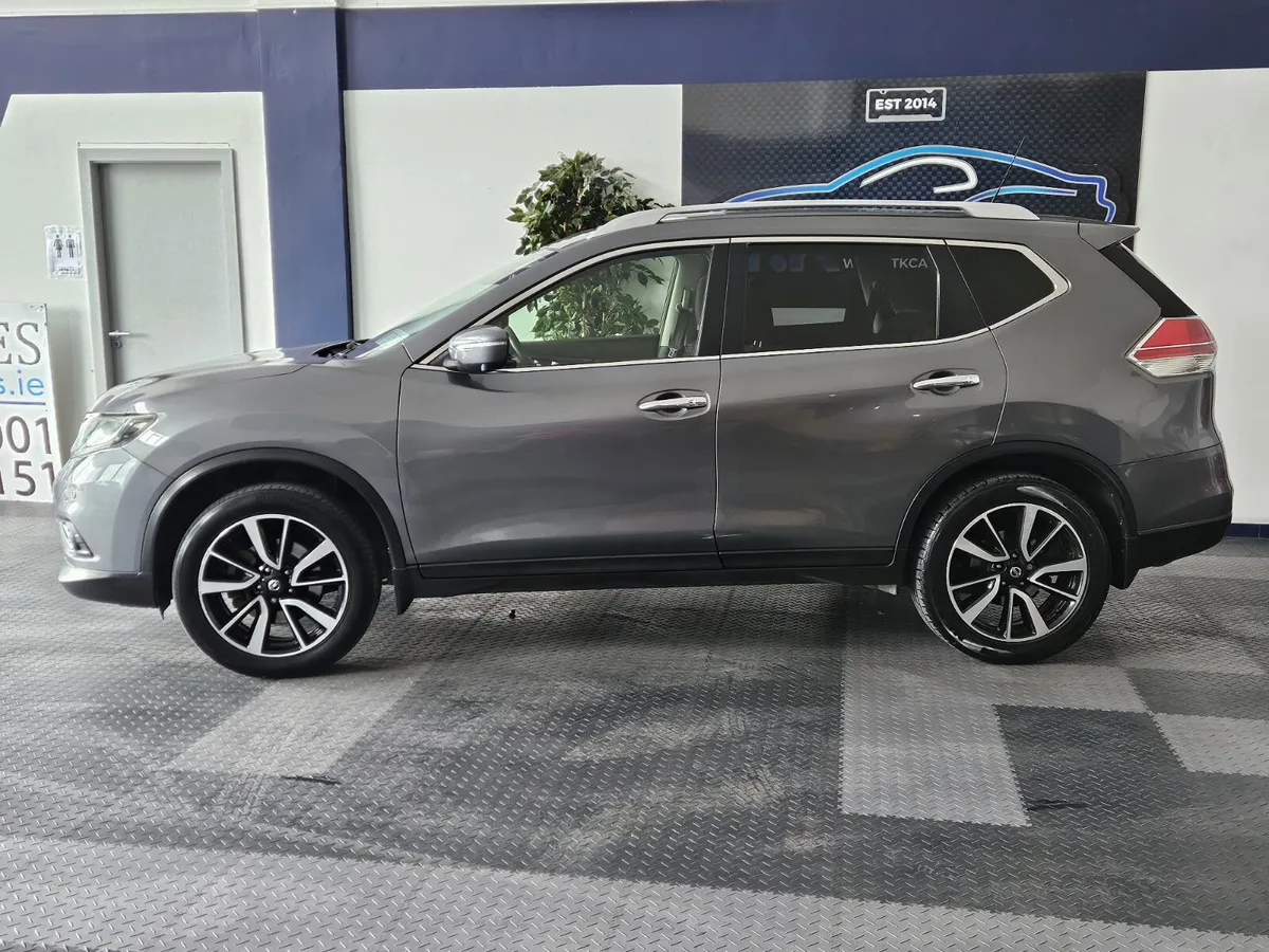 17 NISSAN X-TRAIL 7 SEATER DIESEL - Image 2