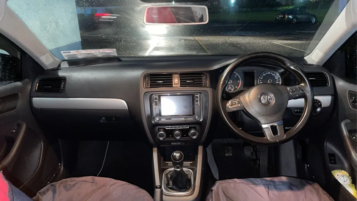 Volkswagen mk 6 Jetta - Image 3
