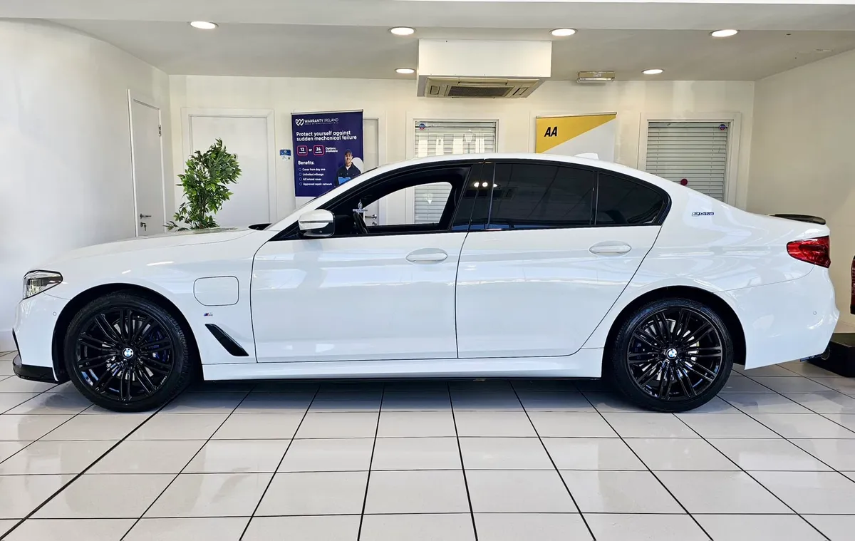 2019 BMW 530E G30 MSPORT 43,000KM HUGE SPEC - Image 3