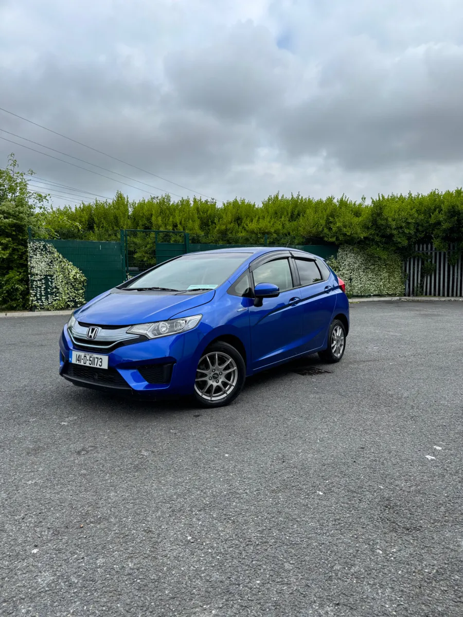 Honda Fit 1.5 hybrid - Image 2