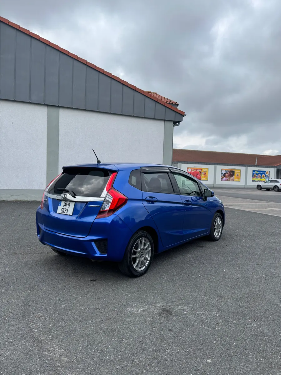 Honda Fit 1.5 hybrid - Image 3