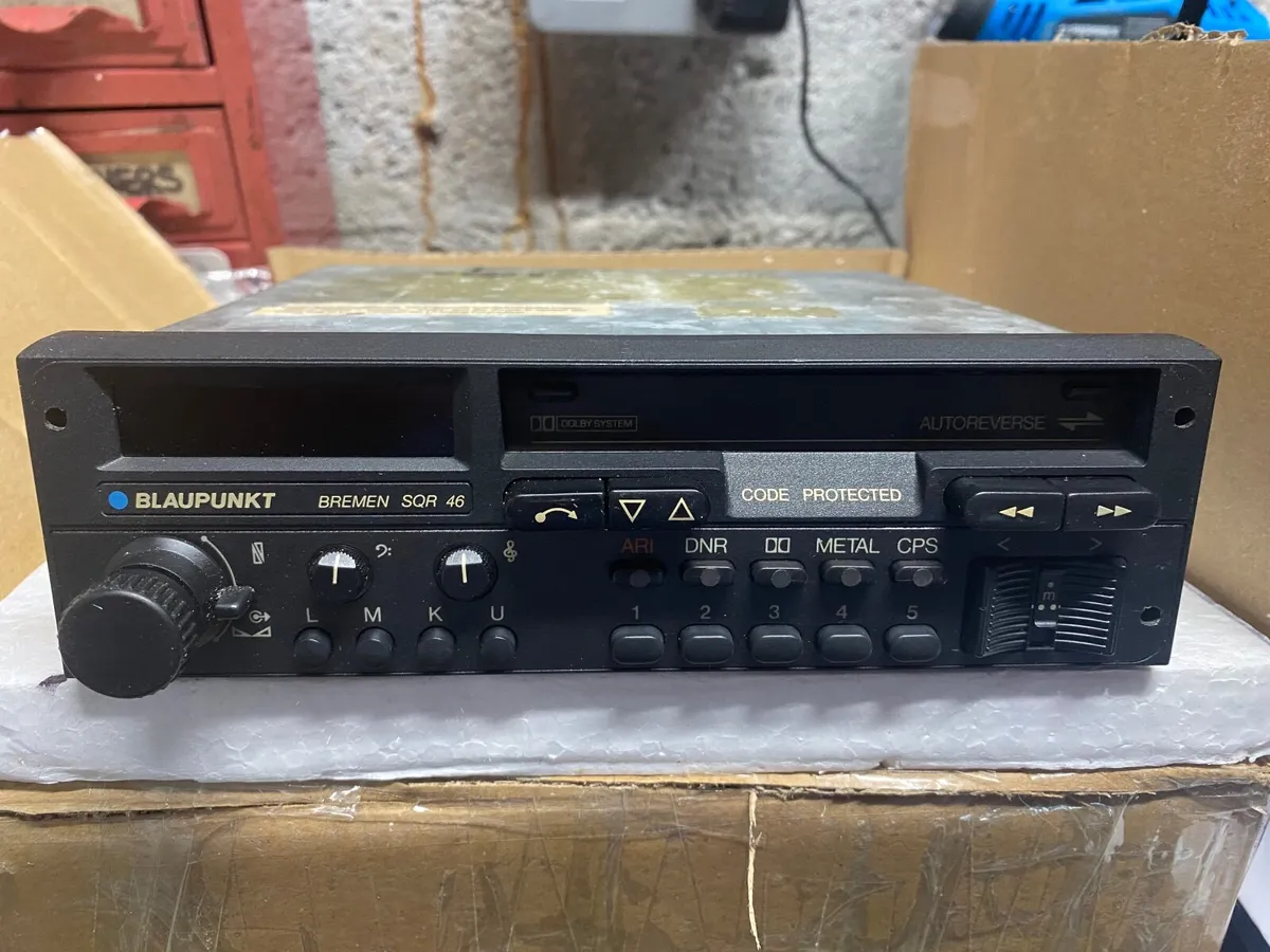 Blaupunkt Bremen SQR 46 Classic Car Stereo - Image 2