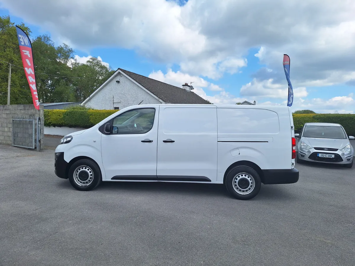 Opel Vivaro 1.5 DSL *High Spec/Half Leather - Image 4
