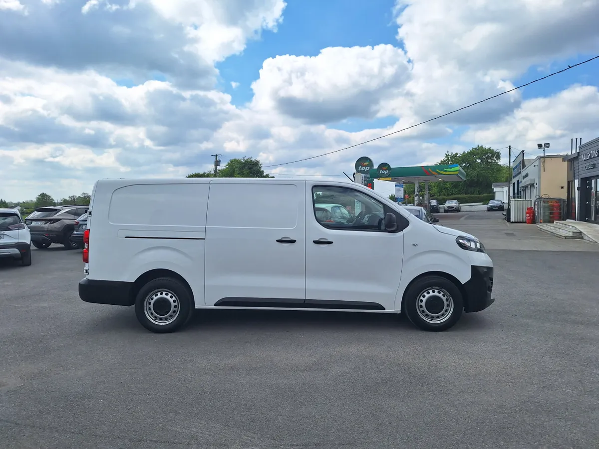 Opel Vivaro 1.5 DSL *High Spec/Half Leather - Image 2