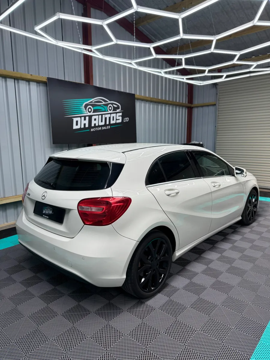 Mercedes-Benz A-Class 2015 - Automatic - Image 2