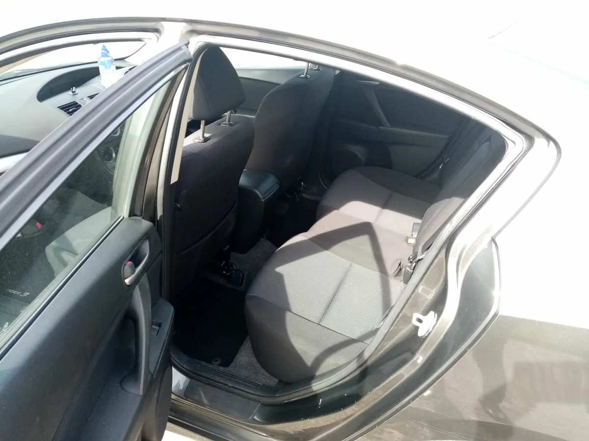 Mazda 3 1.6D SPORT MY10 4DR - Image 3