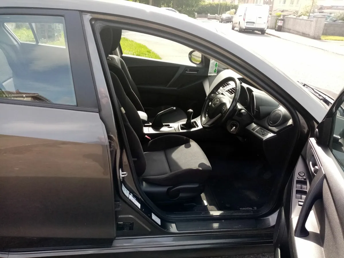 Mazda 3 1.6D SPORT MY10 4DR - Image 4