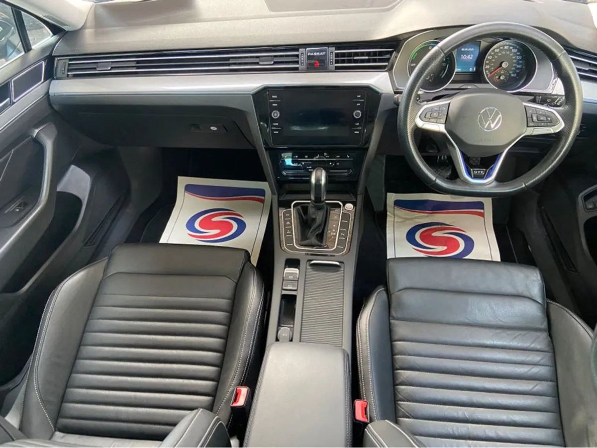 Volkswagen Passat GTE S-A - Image 2
