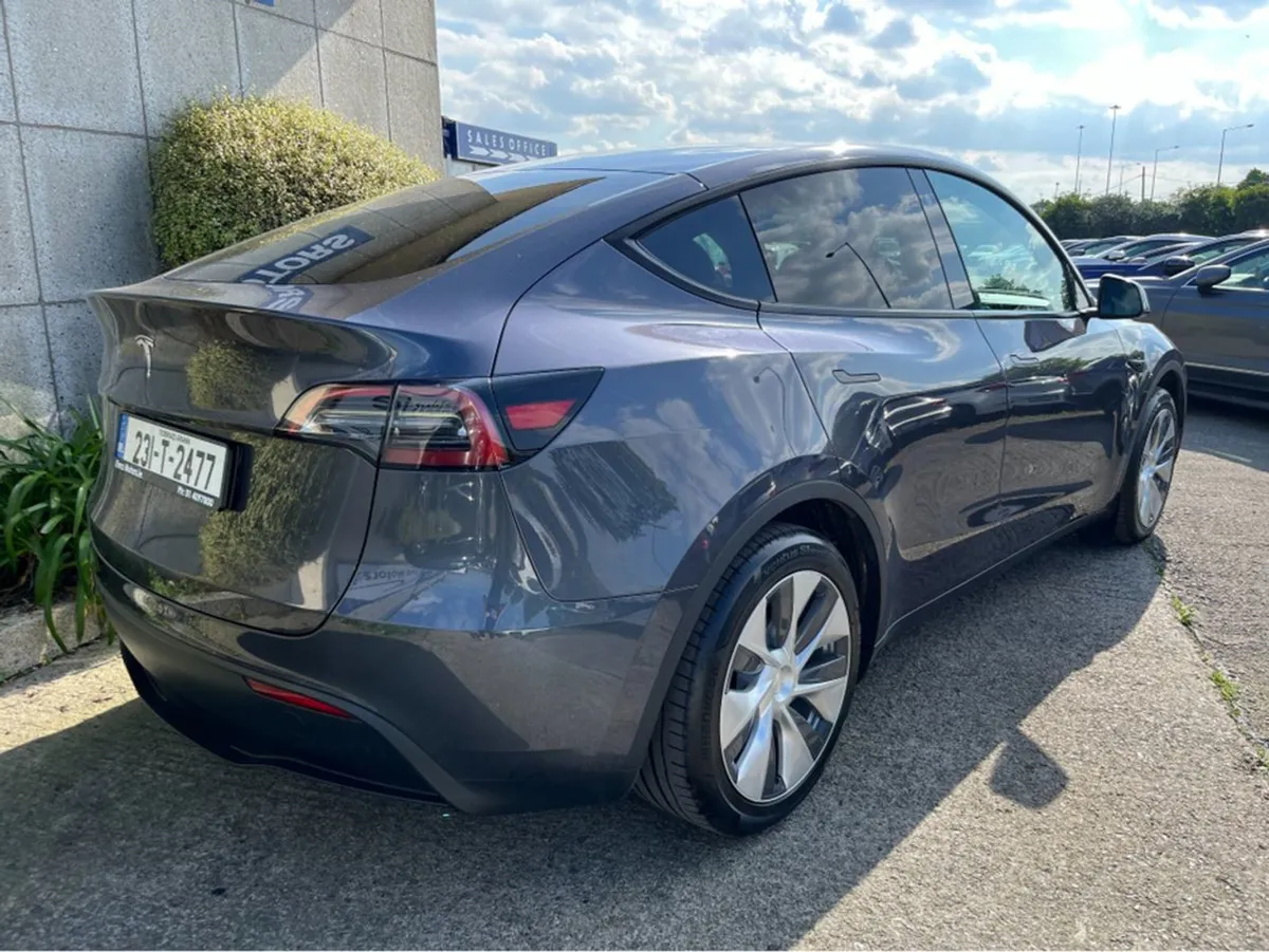 Tesla Model Y RWD Electric - Image 4