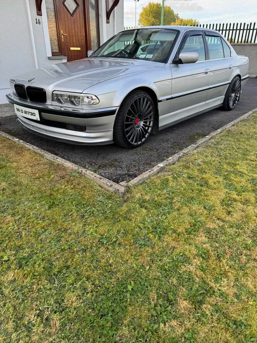 Bmw e38 3.5 V8 - Image 1