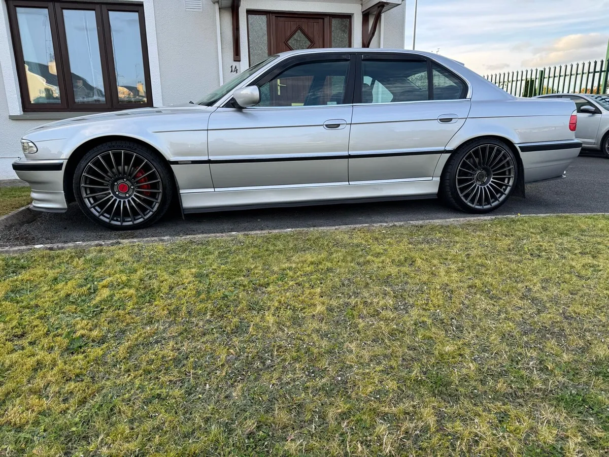 Bmw e38 3.5 V8 - Image 2