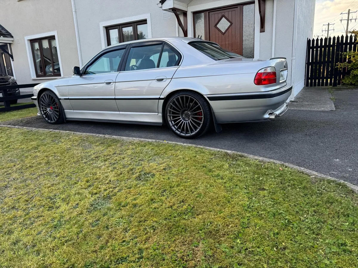 Bmw e38 3.5 V8 - Image 3