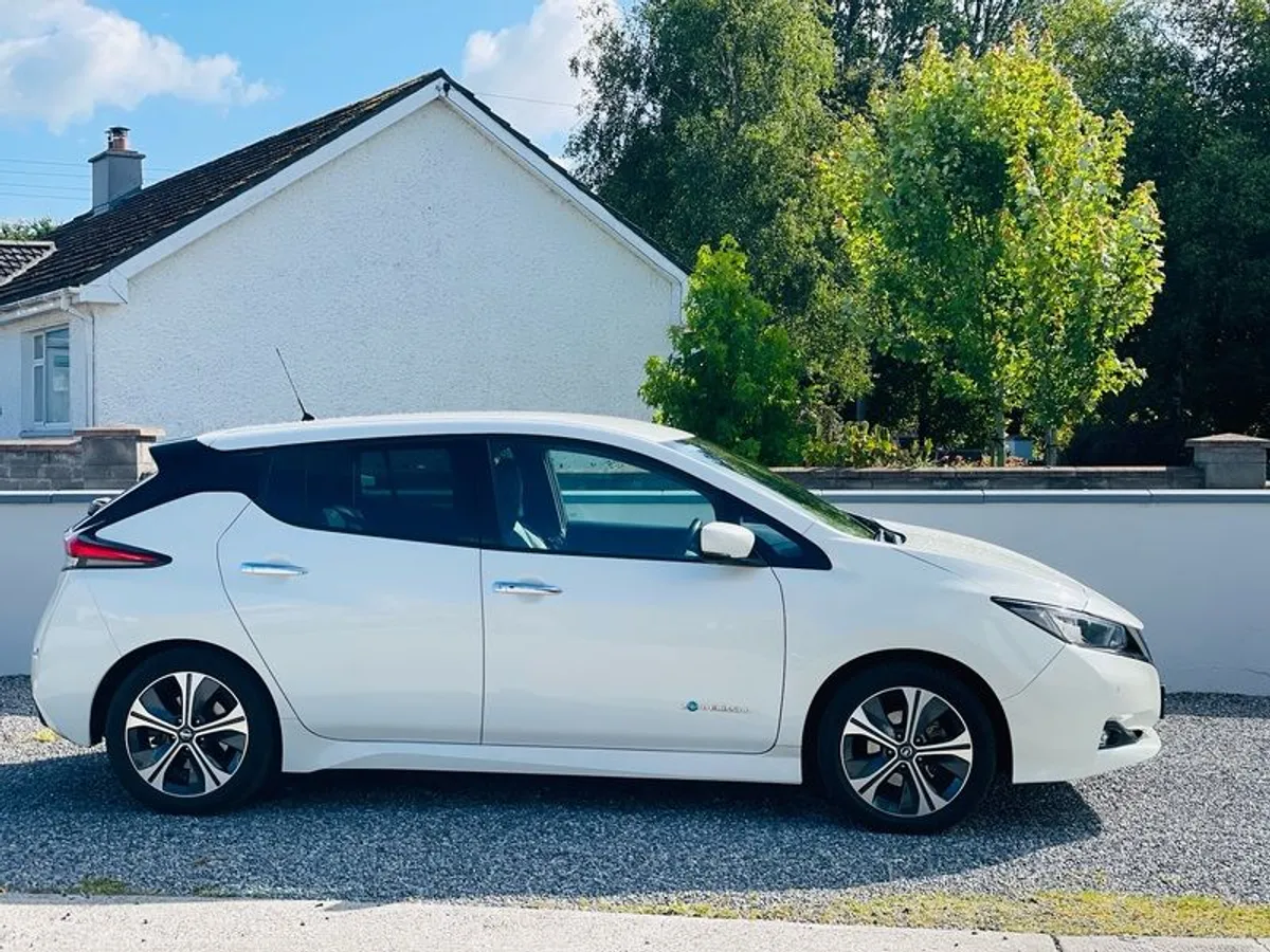 2018 Nissan Leaf - Image 2