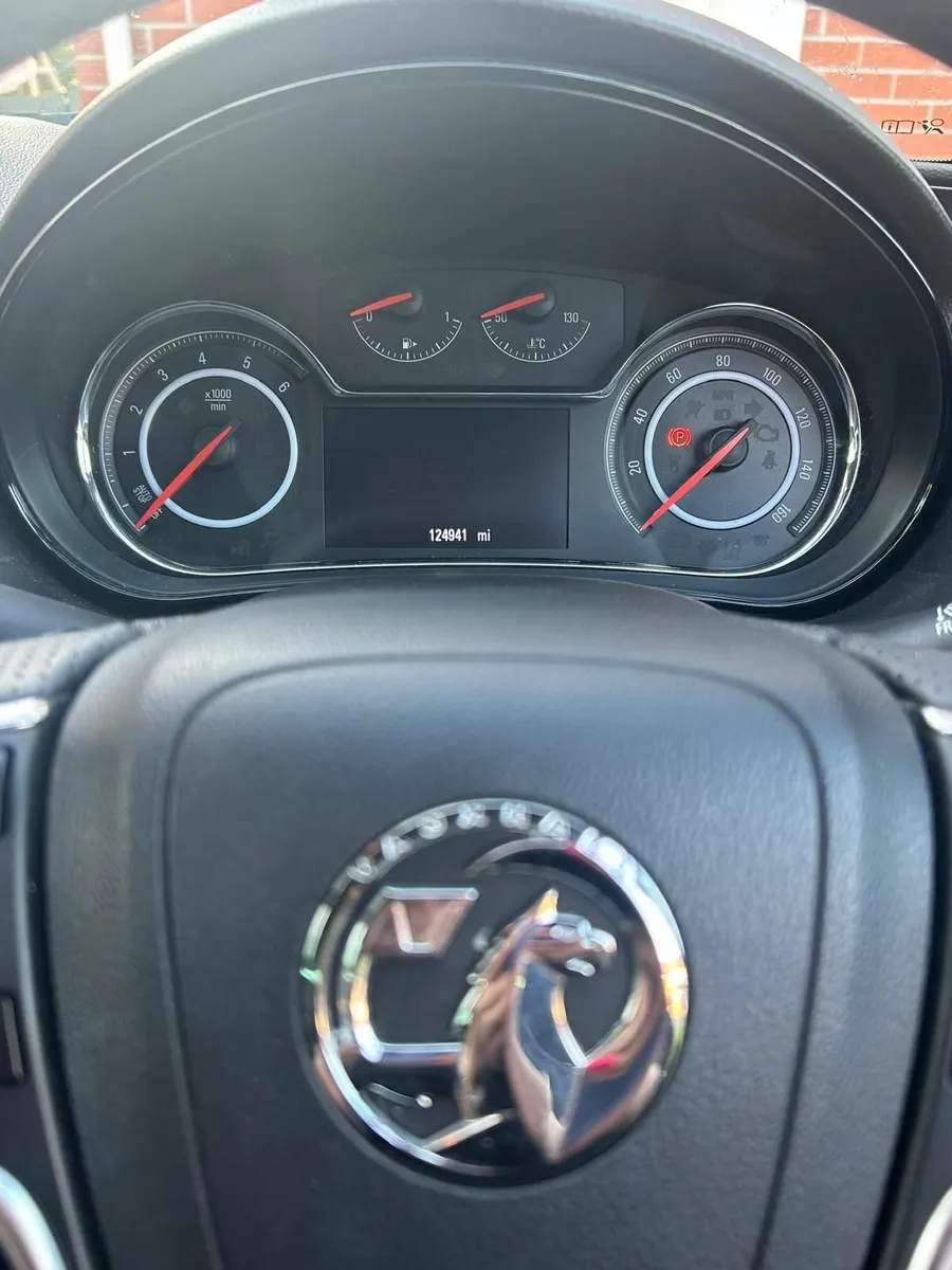 Vauxhall Insignia 2015 - Image 1