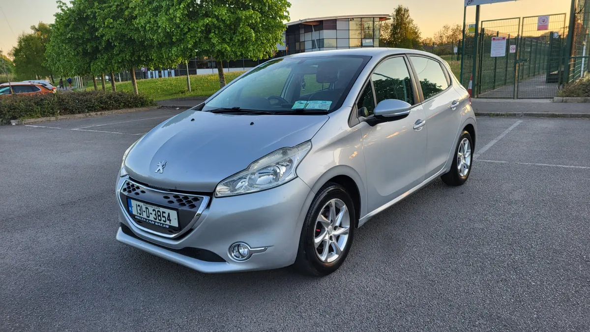 Peugeot 208 1.4 Hdi AUTOMATIC - Image 3