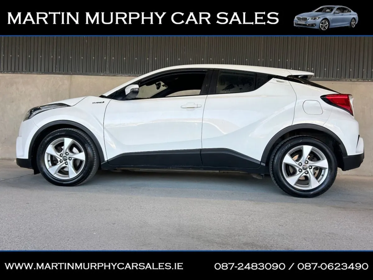 Toyota C-HR Hybrid Luna Auto - Image 3