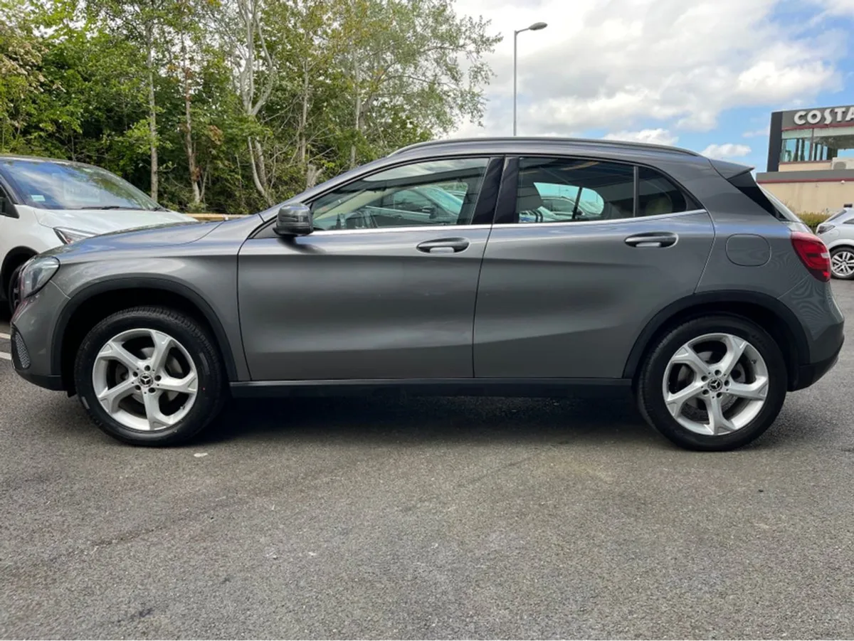 Mercedes-Benz GL-Class Gla200 D Urban Auto - Image 4