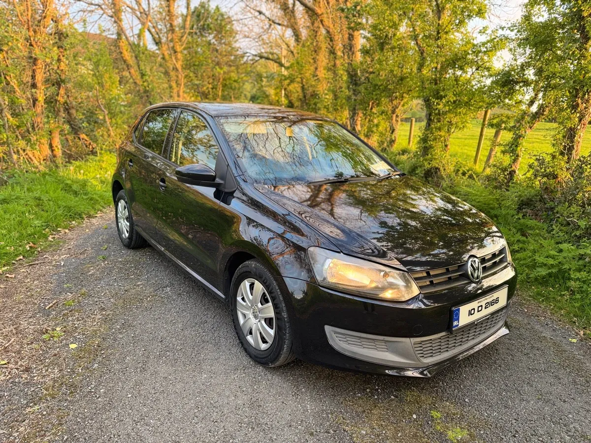 2010 Volkswagen polo - Image 1
