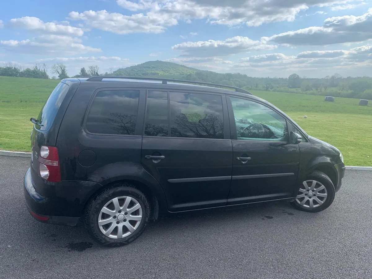 Volkswagen Touran 7 seater 1.9L Diesel Manual - Image 3