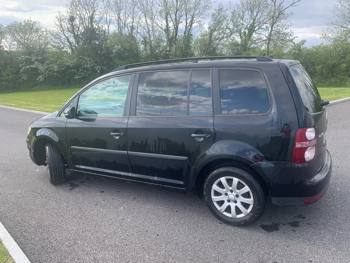 Volkswagen Touran 7 seater 1.9L Diesel Manual - Image 4
