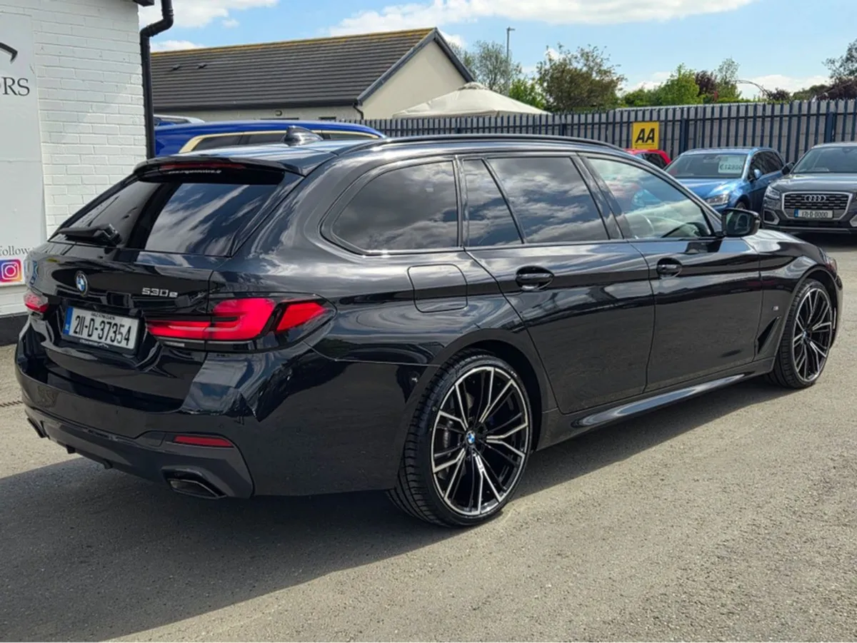 BMW 5 Series 530E M-sport LCI Touring Auto - Image 4