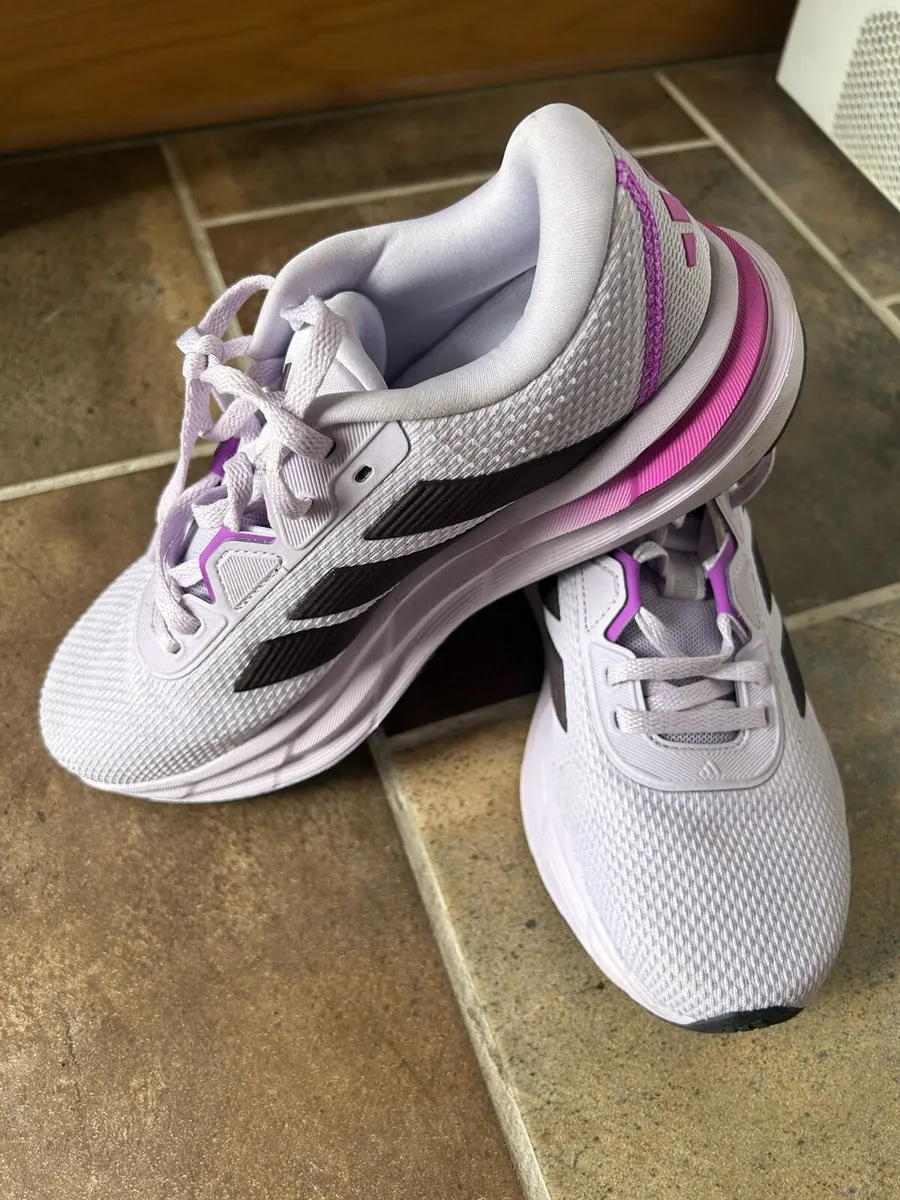 Adidas runners - Image 1