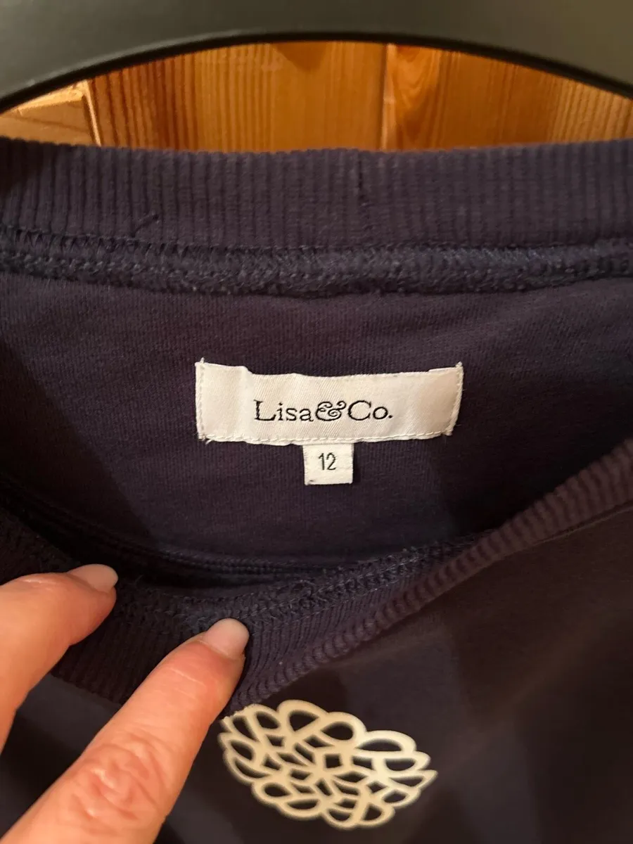 Lisa and Co casual jumpers - Image 4