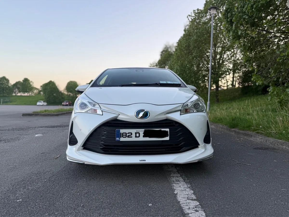 182 Toyota Vitz Hybrid for sale - Image 2