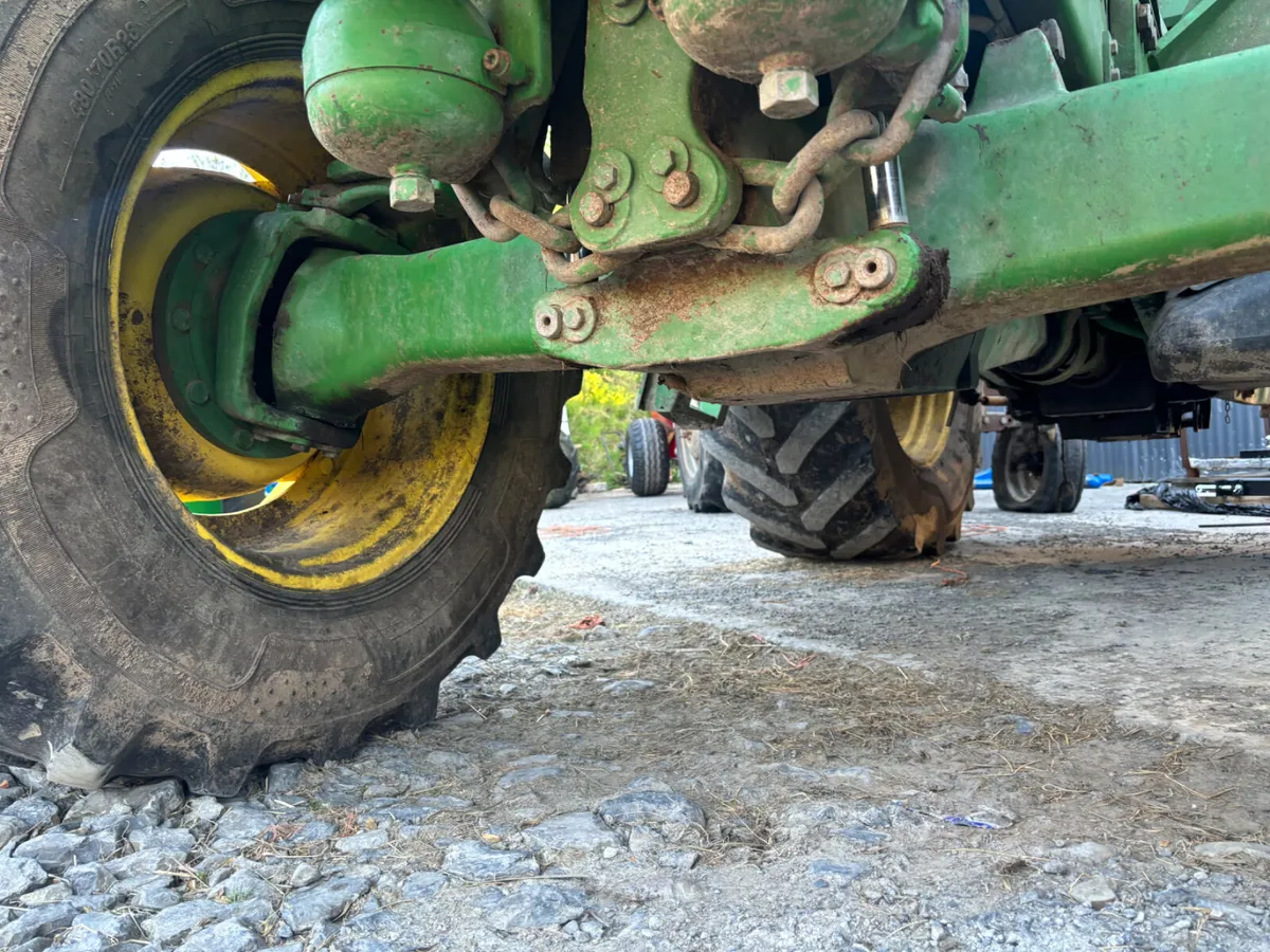 John Deere 6820 - Image 4