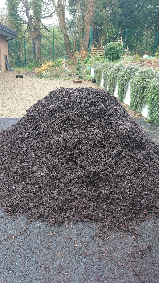 Wood Chip Mulch - Image 1