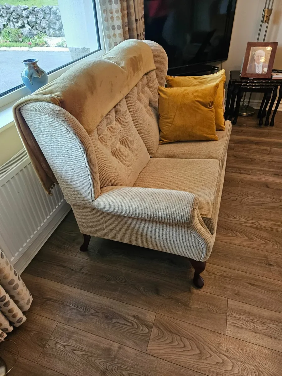 Couch and 2 chairs - Image 2