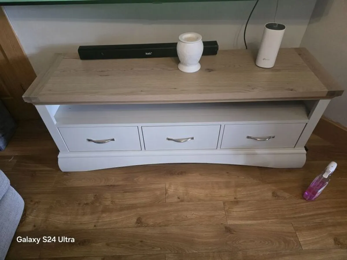 tv unit - Image 1