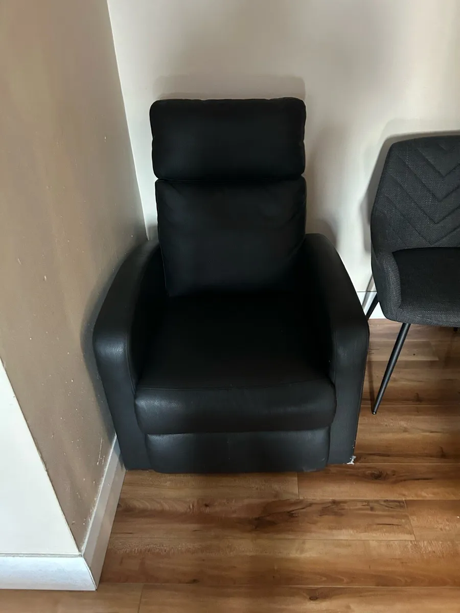 Leather armchair - Image 1